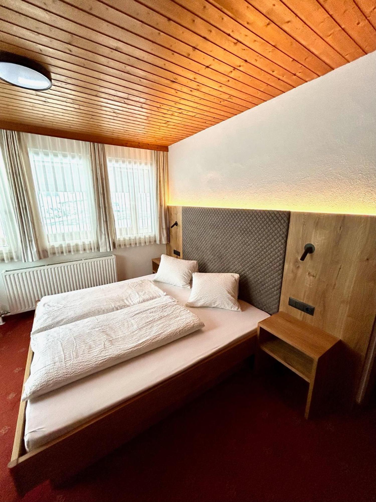 Haus Sonnegg Hotel Finkenberg Exterior photo